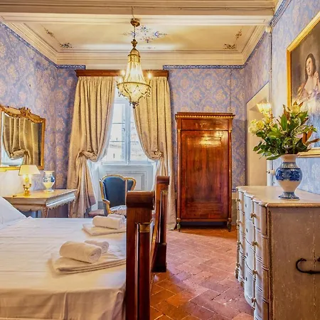 Guest house Palazzo Nobile Di San Donato 3*