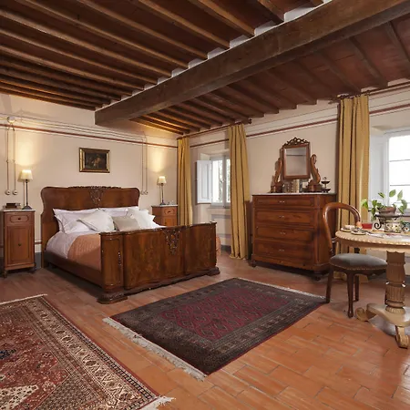 Gæstehus Palazzo Nobile Di San Donato - Historic Experience