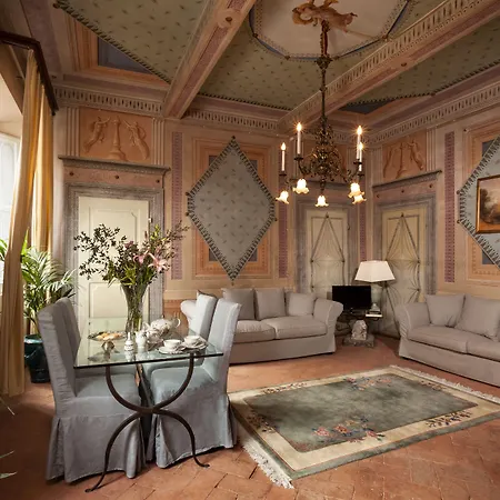 Palazzo Nobile Di San Donato - Historic Experience Gæstehus 4*